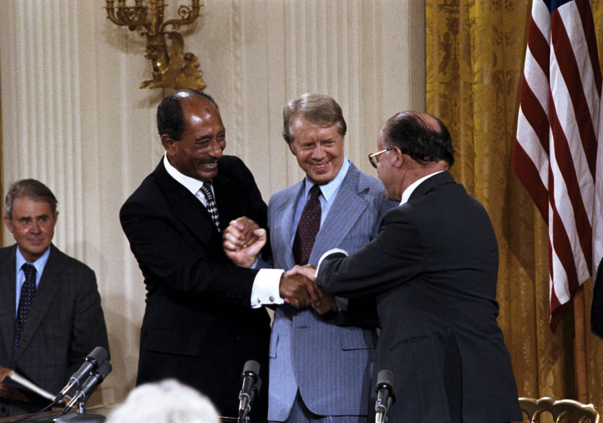 Podanie ruky Cartera, Sadata a Begina